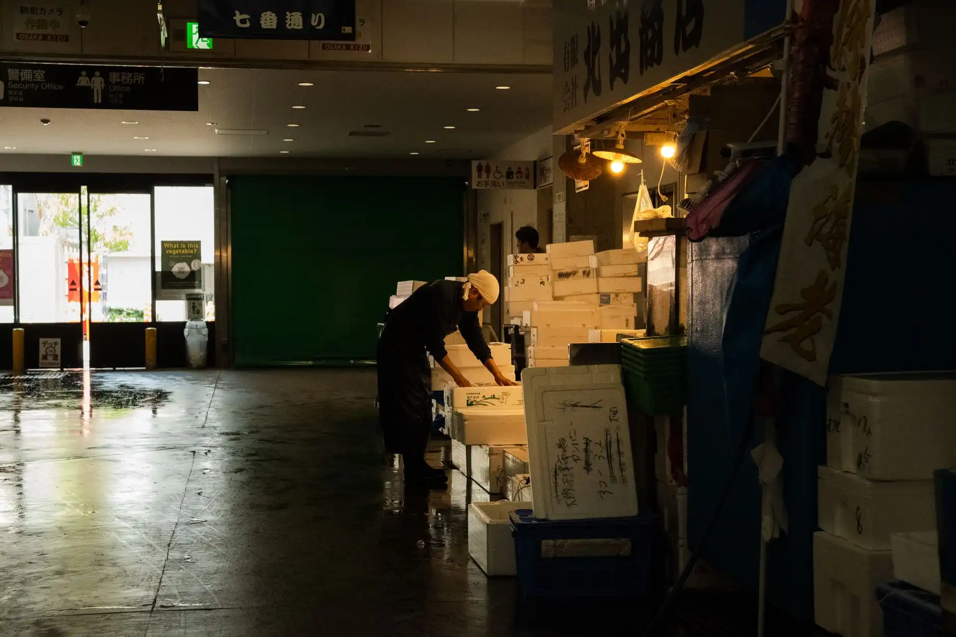 品牌服装库存尾货批发市场现状与2025年趋势展望