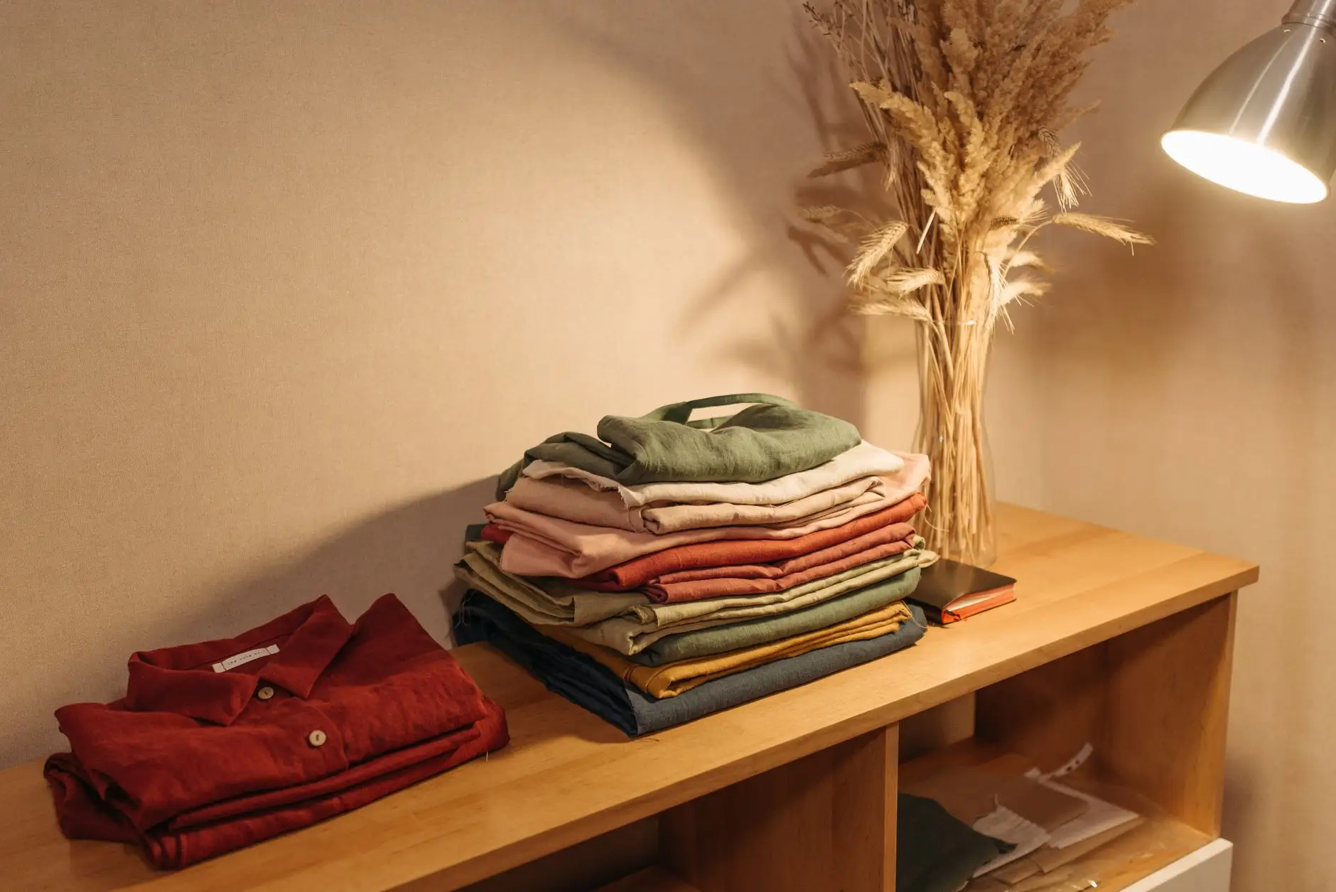 服装折扣店货源采购指南：高性价比品牌尾货挑选要点正文配图 1
